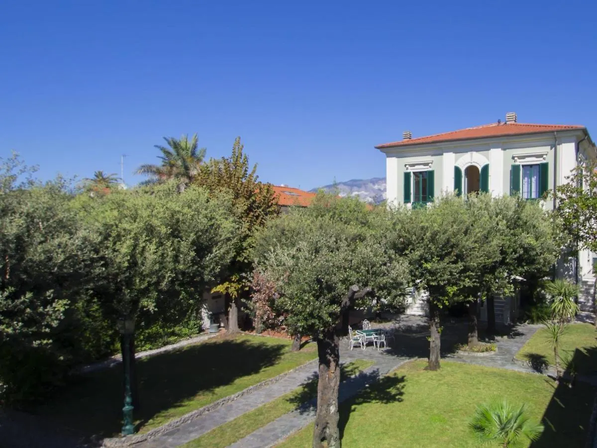 Locazione Turistica Villa Nicodemi Marina di Massa